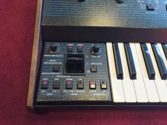Oberheim OB-8 - Vintage Synthesizer 80s Synth Keyboard