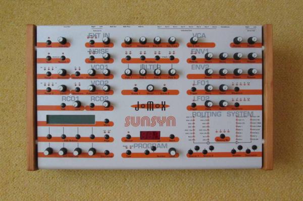 Jomox Sunsyn OS2 Analog Synthesizer