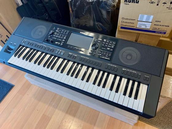 Yamaha PSR-SX900, Yamaha Genos 76-Key, Korg Pa4X 76, Korg Kronos 61, Korg PA-1000, Yamaha PSR-SX700, Roland FANTOM-8