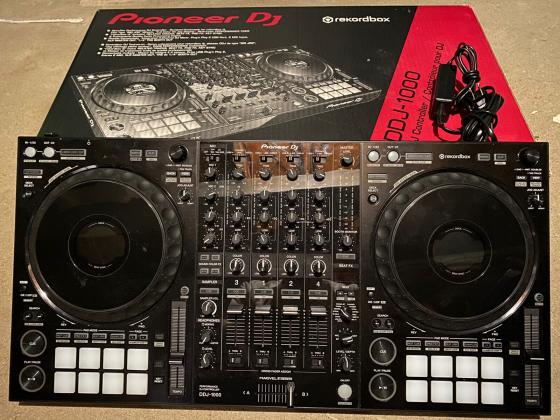 PIONEER CDJ-3000 / PIONEER CDJ 2000NXS2 / PIONEER DJM 900NXS2 / PIONEER DDJ 1000 / PIONEER DDJ 1000SRT / Pioneer XDJ  RX3 DJ System