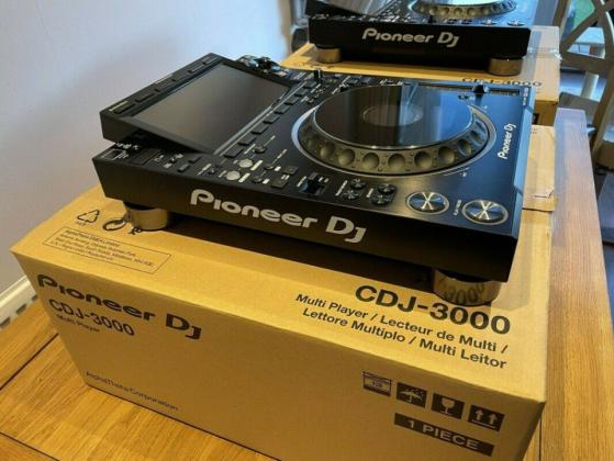 Pioneer CDJ-3000, Pioneer DJ DJM-A9, AlphaTheta Euphonia , Pioneer CDJ-2000NXS2, Pioneer DJM-900NXS2, Pioneer DJM-V10 , Pioneer DJM-S11 DJ Mixer
