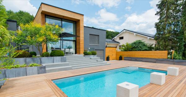 Der perfekte Swimmingpool für Ihren Garten