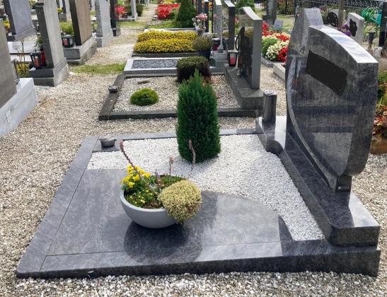 WEITERGABE EINER GRABSTÄTTE, INKLUSIVE GRABSTEIN