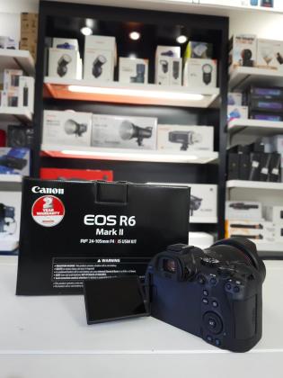 Fujifilm X100VI, Canon EOS R5, Canon EOS R6, Nikon Z5II, Sony A7C II, Panasonic, Leica, Ricoh und andere  Wir beliefern Einzelhändler und Privatkunden