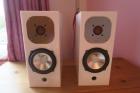 2 Lautsprecher von Intonation